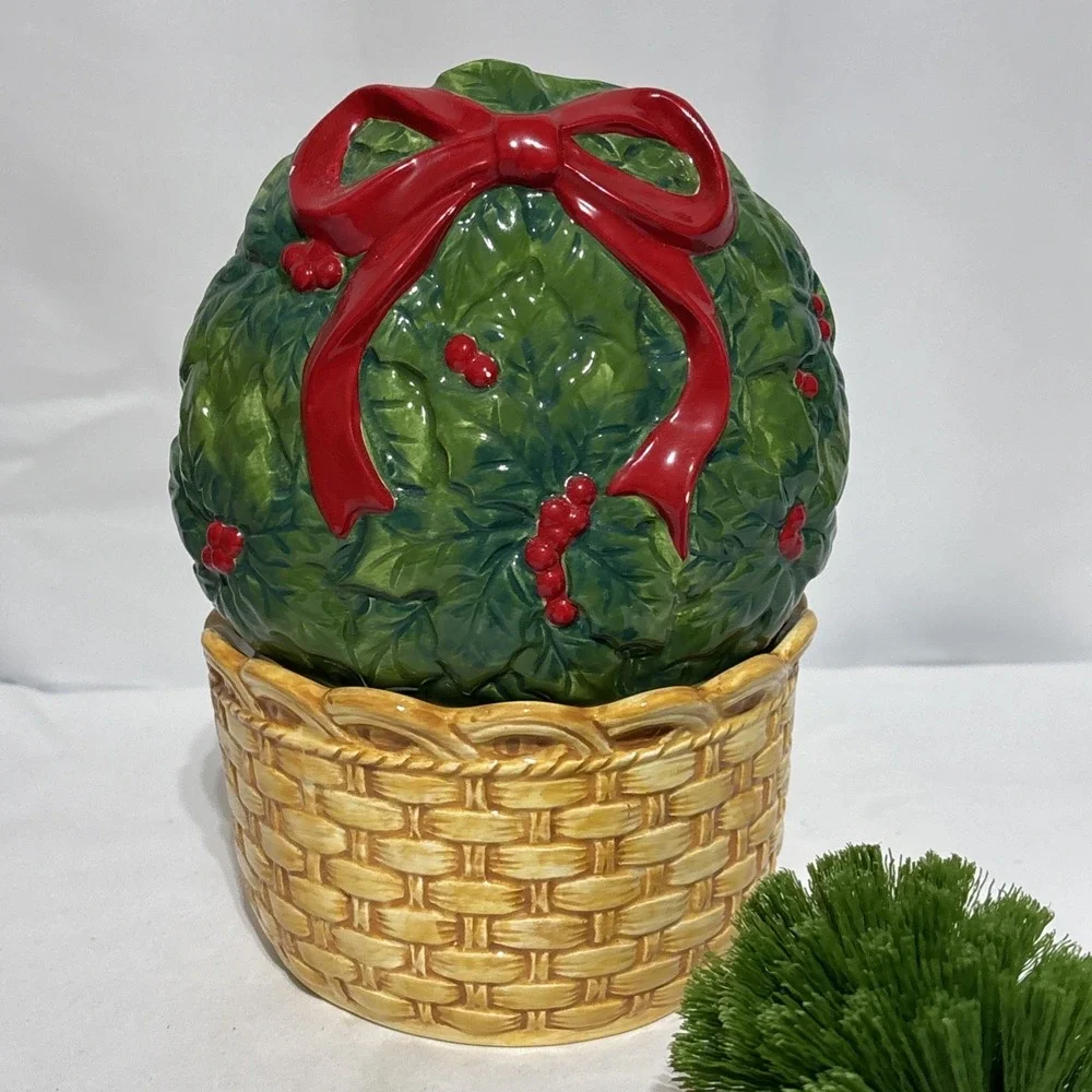 VTG 1998 Bathelle Christmas Toilet Brush Holder & Brush Ceramic Holiday‎ New